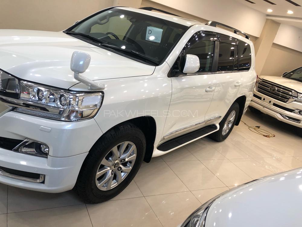 Toyota Land Cruiser 2015 for Sale in Lahore Toyota Land Cruiser 2015 for Sale in Lahore Image-3