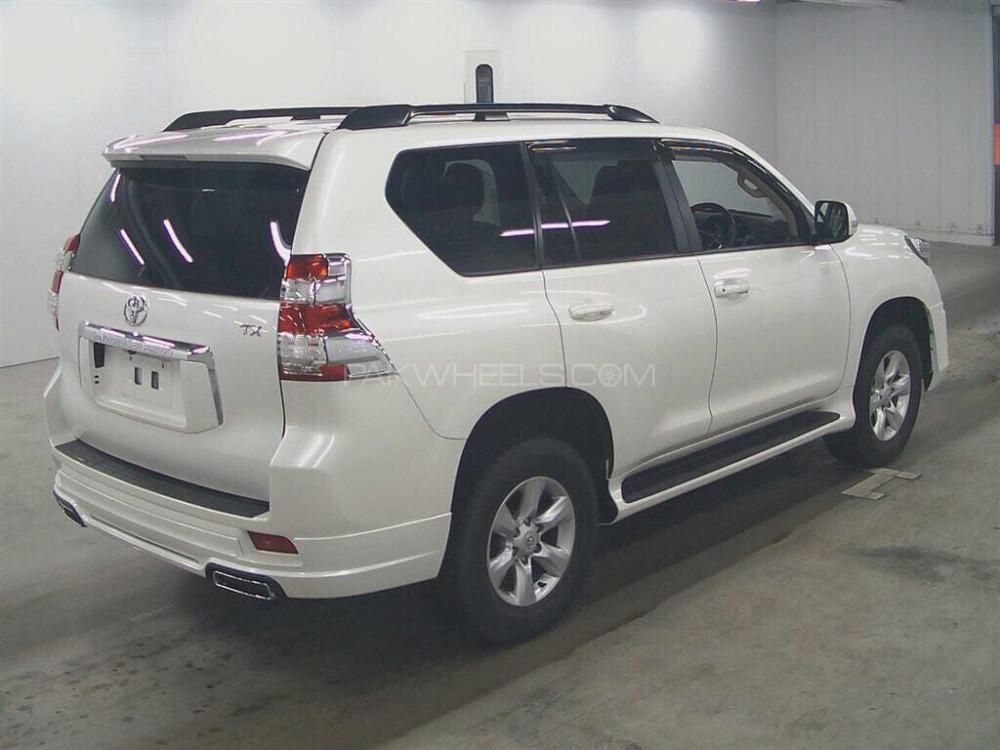 Toyota Prado 2010 for Sale in Multan Image-1