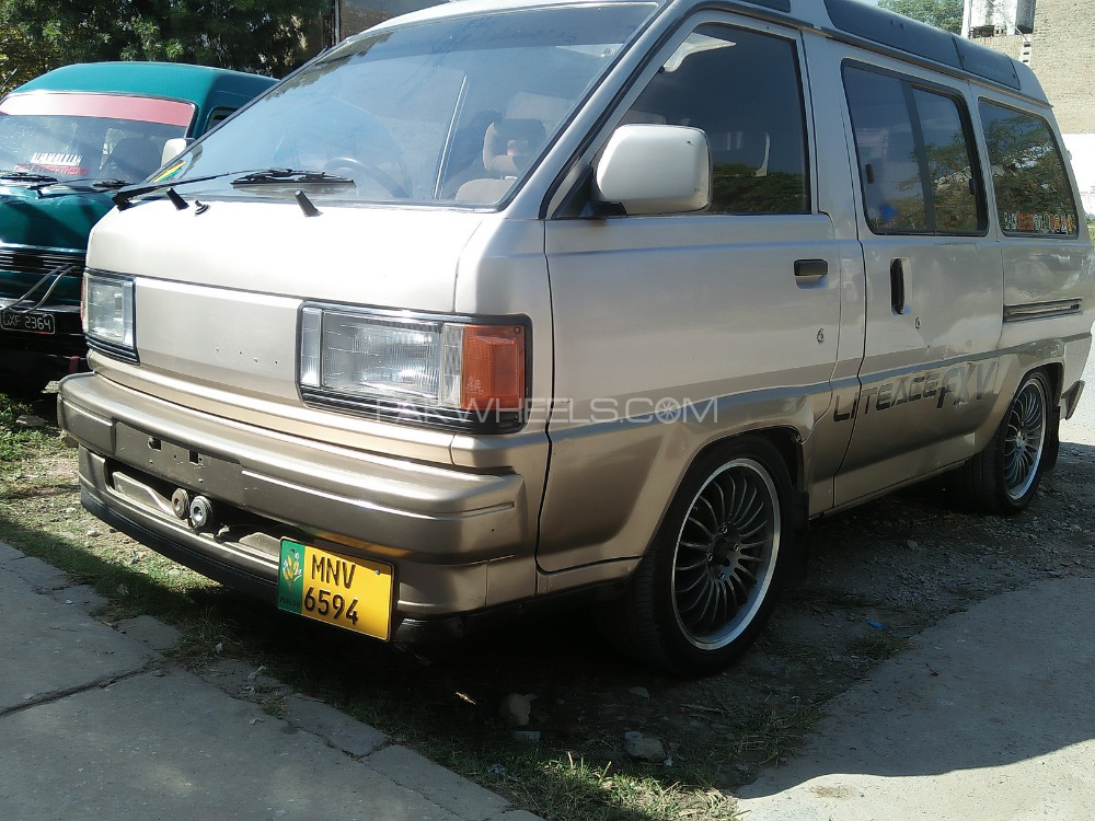 Toyota Town Ace 1989