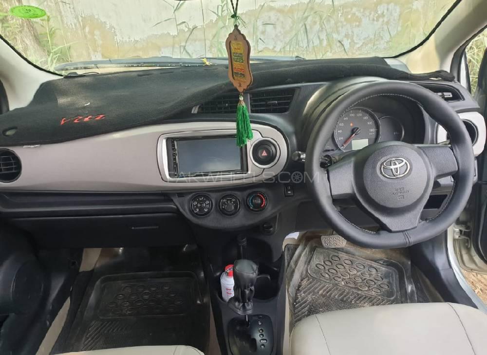 Toyota Vitz 2013 for Sale in Karachi Toyota Vitz 2013 for Sale in Karachi Image-4