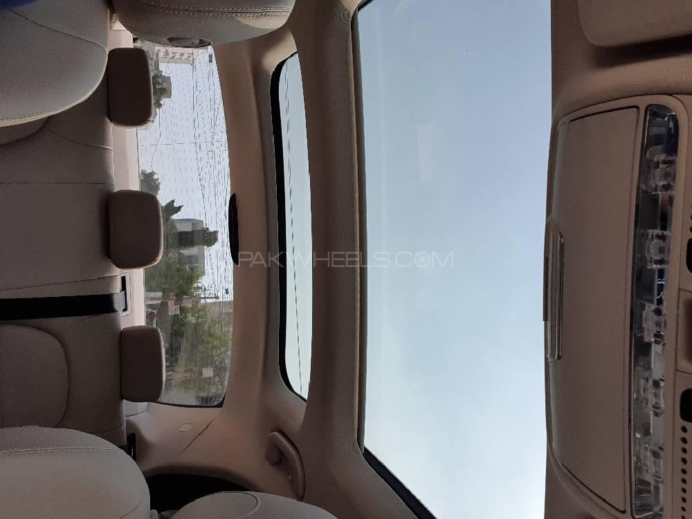 Mercedes Benz C Class 2018 for Sale in Karachi Mercedes Benz C Class 2018 for Sale in Karachi Image-10