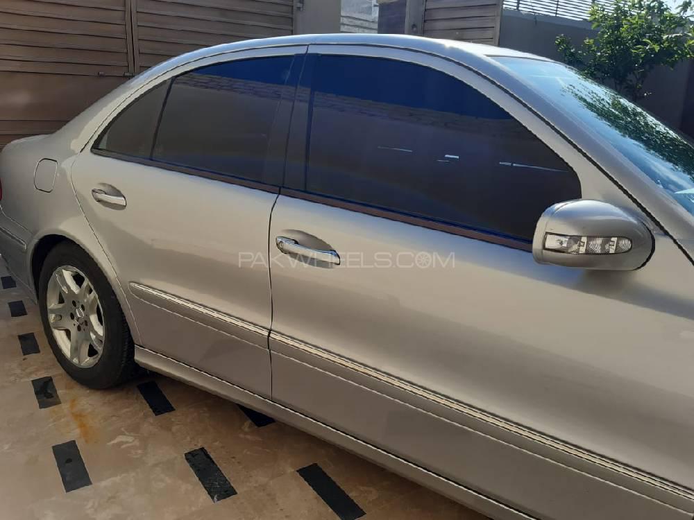 مرسڈیز بینز ای کلاس 2004 for Sale in نوشہرہ کینٹ مرسڈیز بینز ای کلاس 2004 for Sale in نوشہرہ کینٹ Image-5