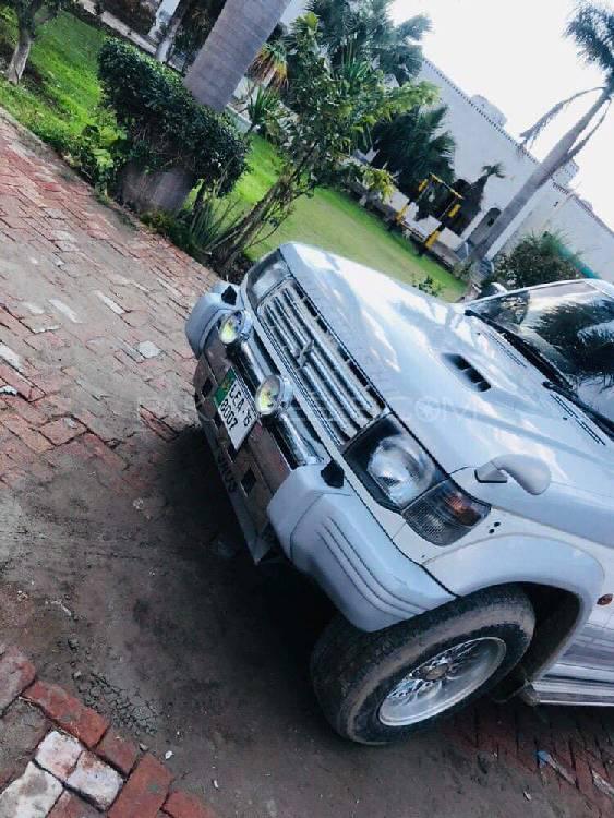 Mitsubishi Pajero 1991 for Sale in Sargodha Mitsubishi Pajero 1991 for Sale in Sargodha Image-4