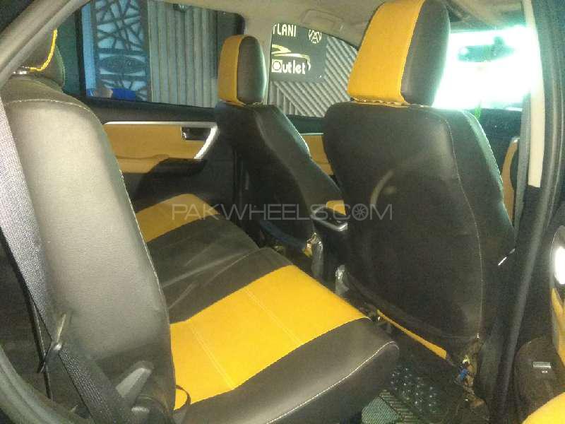 Toyota Fortuner 2018 for Sale in Karachi Toyota Fortuner 2018 for Sale in Karachi Image-9