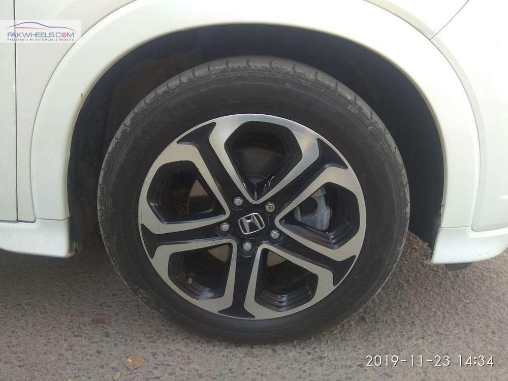 ہونڈا ویزِل 2015 for Sale in لاہور ہونڈا ویزِل 2015 for Sale in لاہور Image-24