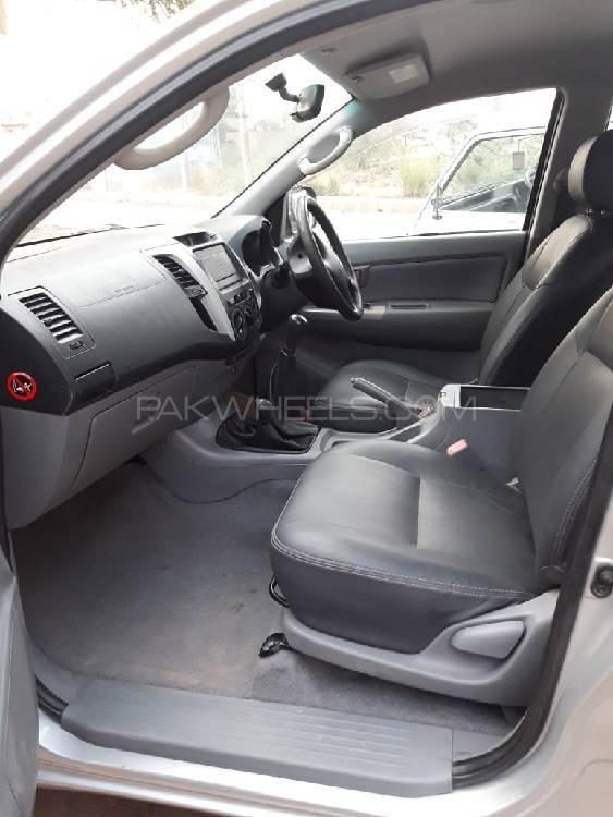 ٹویوٹا ہائیلکس 2007 for Sale in سرگودھا ٹویوٹا ہائیلکس 2007 for Sale in سرگودھا Image-12