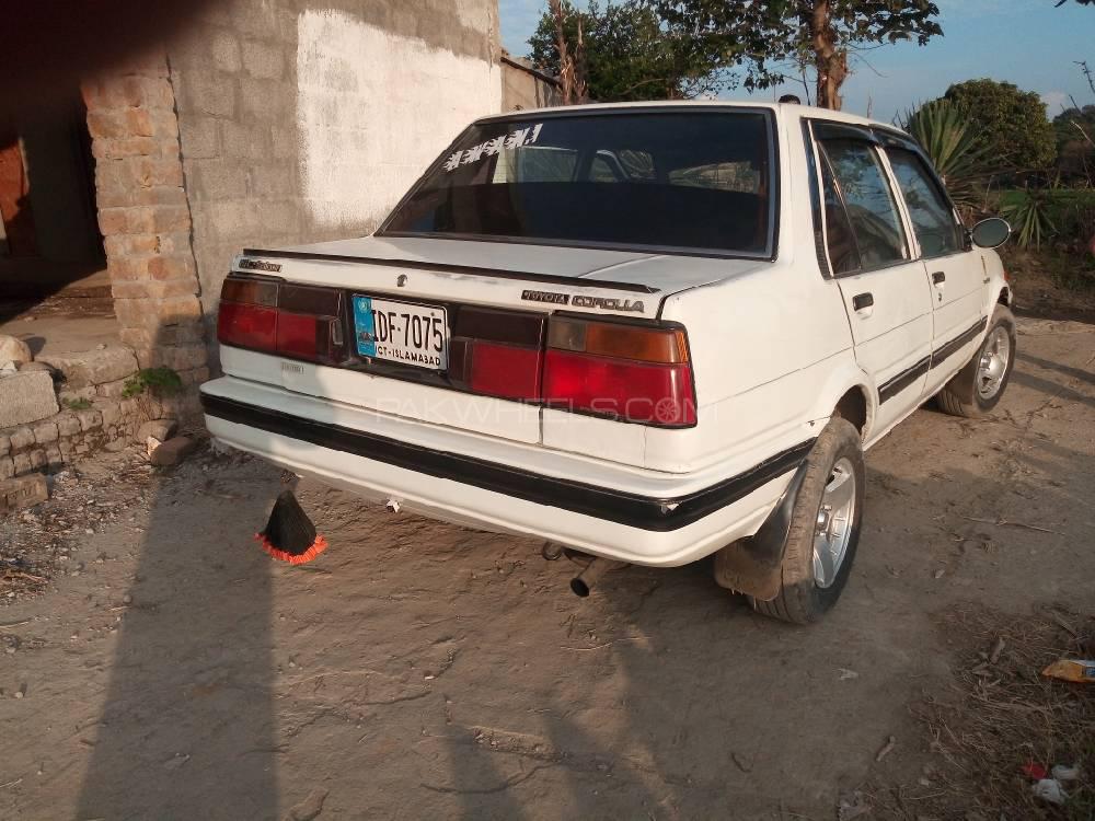 Toyota Corolla 1985 for Sale in Kamra Image-1