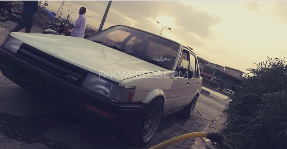 Toyota Corolla - 1984  Toyota Corolla - 1984  Image-2