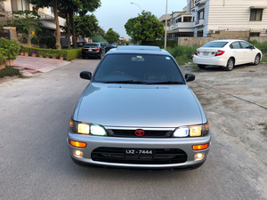 Toyota Corolla - 2001