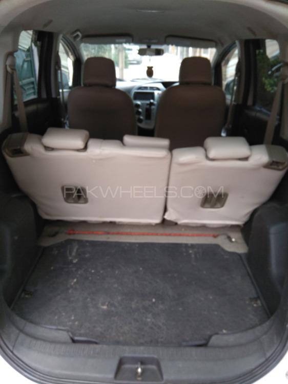 Toyota Ractis 2006 for Sale in Peshawar Toyota Ractis 2006 for Sale in Peshawar Image-11
