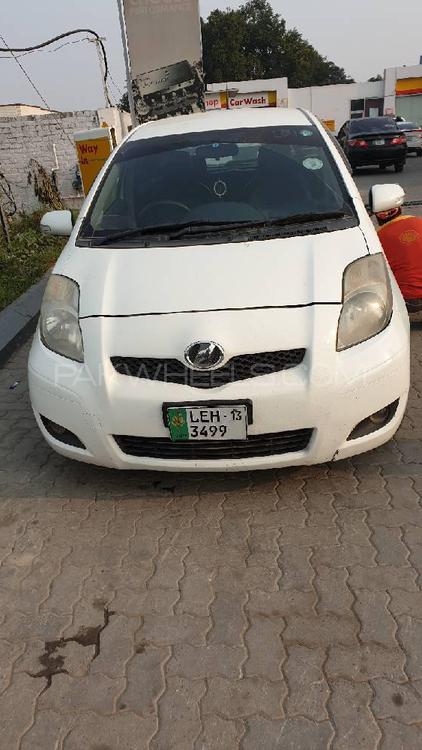 Toyota Vitz 2010 for Sale in Gujranwala Image-1