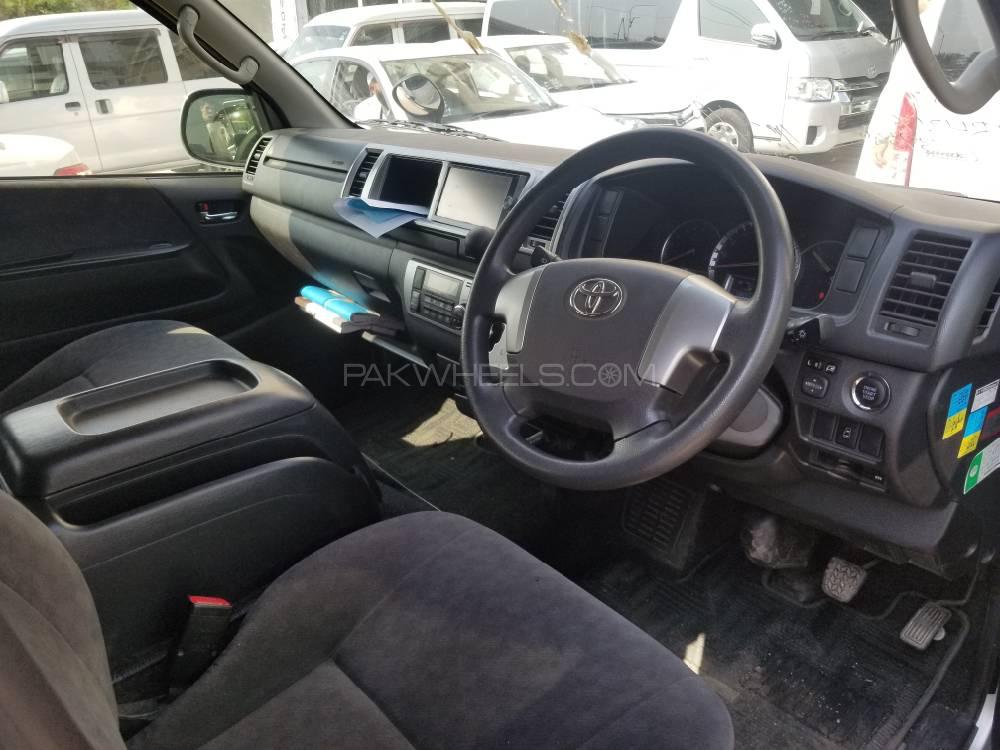 Toyota Hiace 2014 for Sale in Karachi Toyota Hiace 2014 for Sale in Karachi Image-3