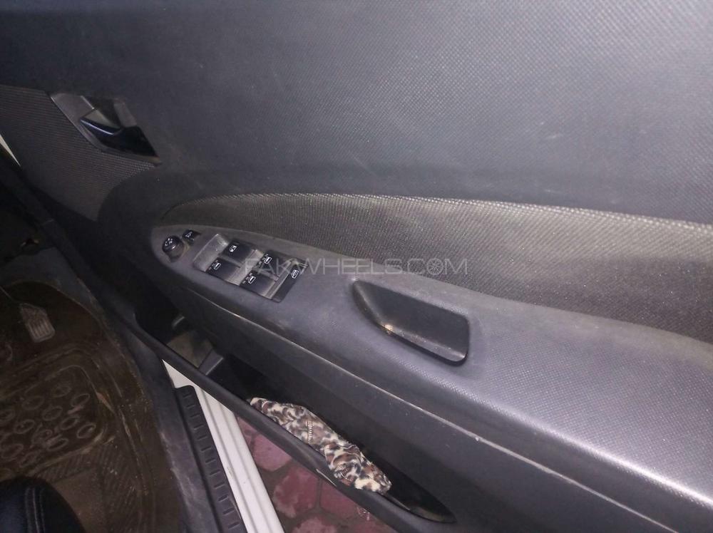 Daihatsu Move 2012 for Sale in Gujranwala Daihatsu Move 2012 for Sale in Gujranwala Image-9