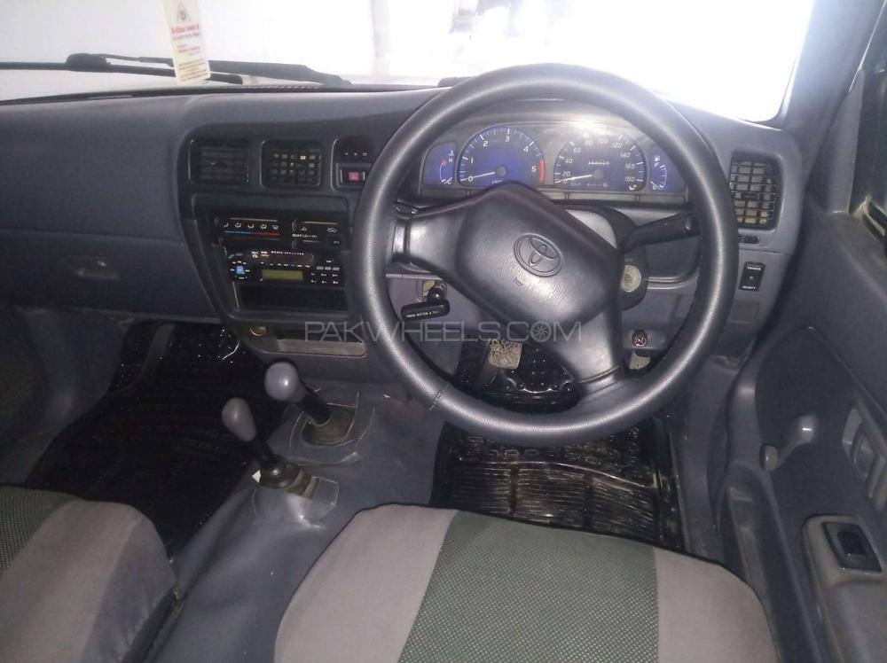 Toyota Hilux 2001 for Sale in Gujranwala Toyota Hilux 2001 for Sale in Gujranwala Image-6