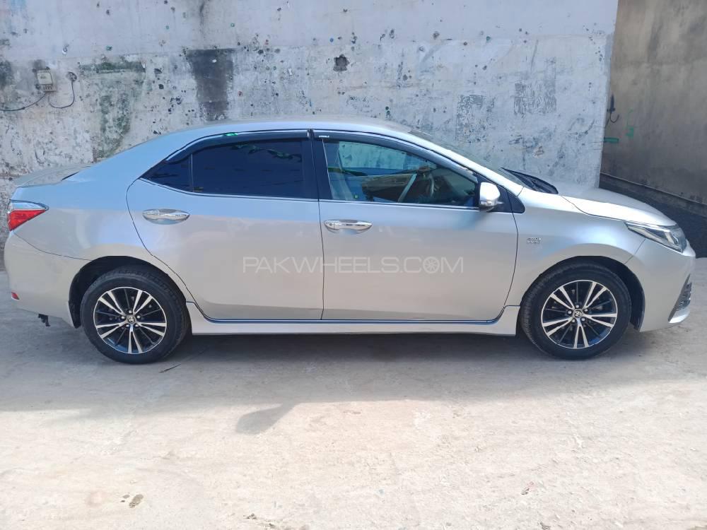 ٹویوٹا کرولا 2018 for Sale in گجرات ٹویوٹا کرولا 2018 for Sale in گجرات Image-4