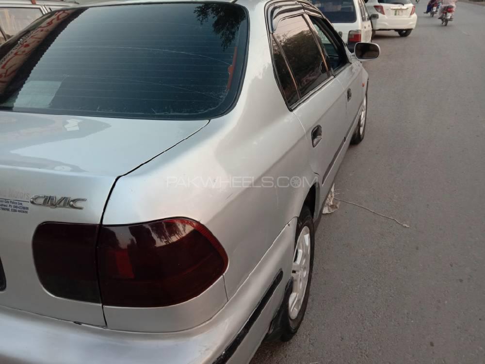 Honda Civic 1998 for Sale in Peshawar Honda Civic 1998 for Sale in Peshawar Image-5