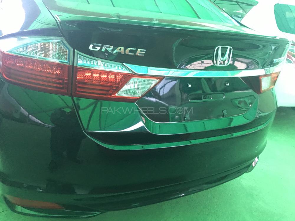 Honda Grace Hybrid 2016 for Sale in Rawalpindi Honda Grace Hybrid 2016 for Sale in Rawalpindi Image-5