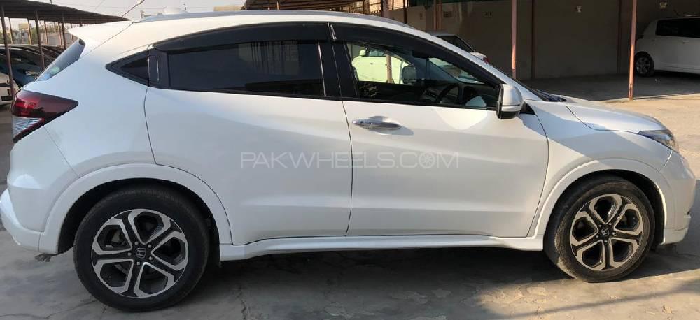 Honda Vezel 2015 for Sale in Karachi Honda Vezel 2015 for Sale in Karachi Image-5