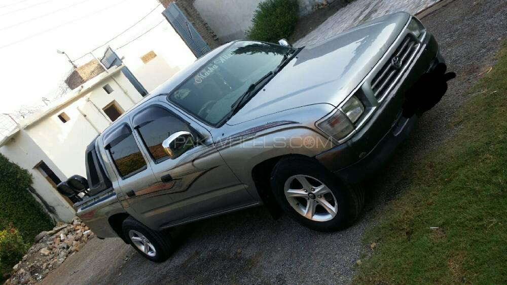 Toyota Hilux 2004 for Sale in Peshawar Toyota Hilux 2004 for Sale in Peshawar Image-2