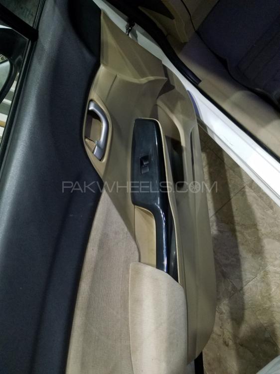 Honda Civic 2012 for Sale in Faisalabad Honda Civic 2012 for Sale in Faisalabad Image-5
