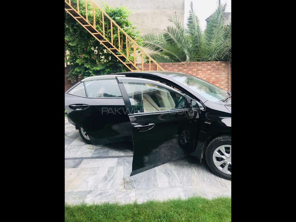 Toyota Corolla 2015 for Sale in Lahore Toyota Corolla 2015 for Sale in Lahore Image-10