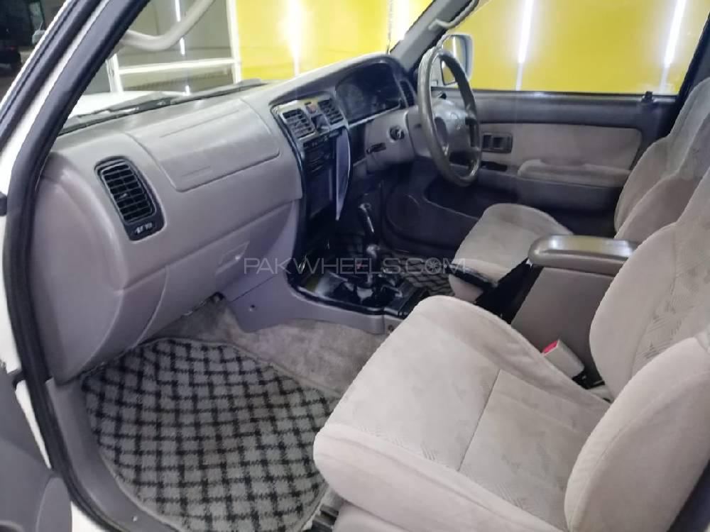 Toyota Surf 2000 for Sale in Islamabad Toyota Surf 2000 for Sale in Islamabad Image-11