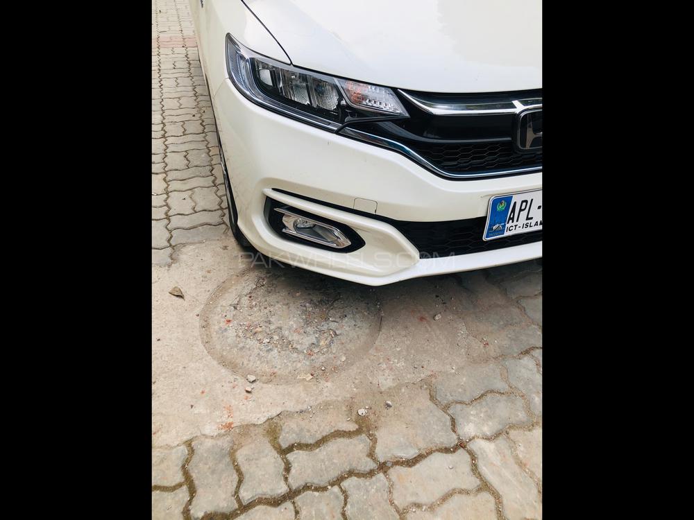 Honda Fit 2017 for Sale in Sialkot Honda Fit 2017 for Sale in Sialkot Image-2