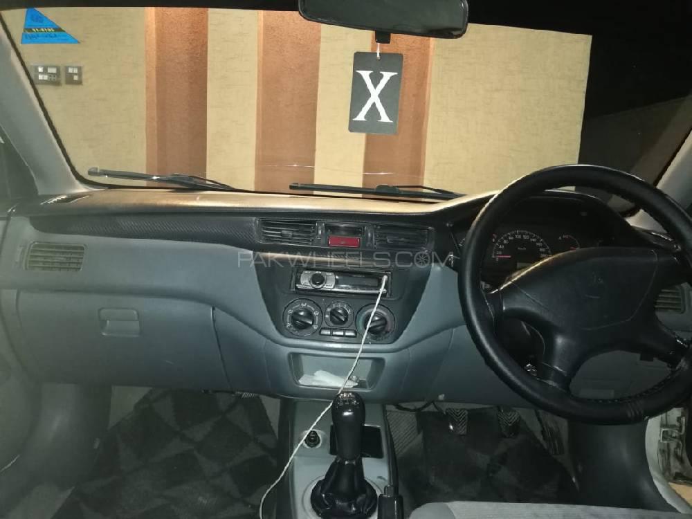 Mitsubishi Lancer 2004 for Sale in Lahore Mitsubishi Lancer 2004 for Sale in Lahore Image-10