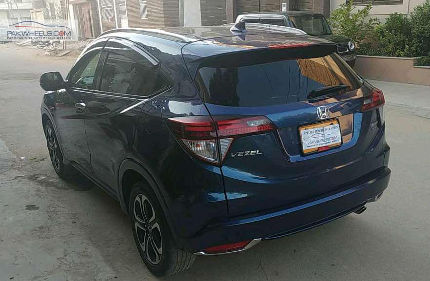 Honda Vezel 2014 for Sale in Karachi Honda Vezel 2014 for Sale in Karachi Image-4