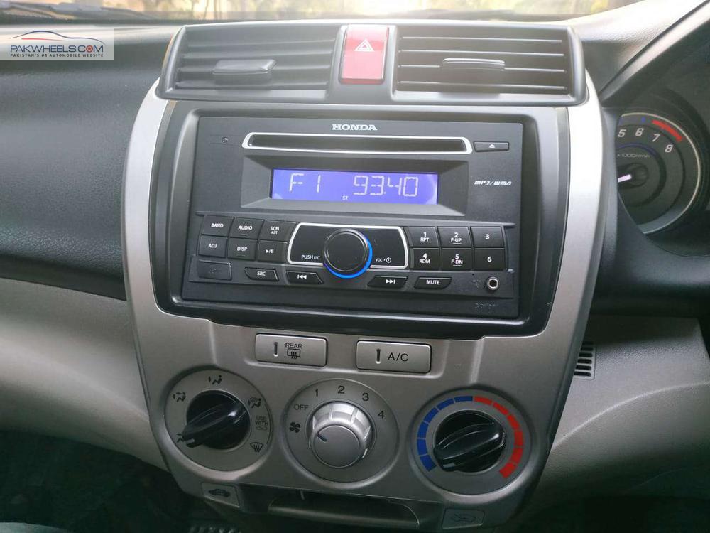 Honda City 2015 for Sale in Lahore Honda City 2015 for Sale in Lahore Image-15