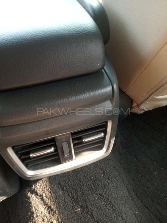 Honda Civic 2018 for Sale in Gujranwala Honda Civic 2018 for Sale in Gujranwala Image-13