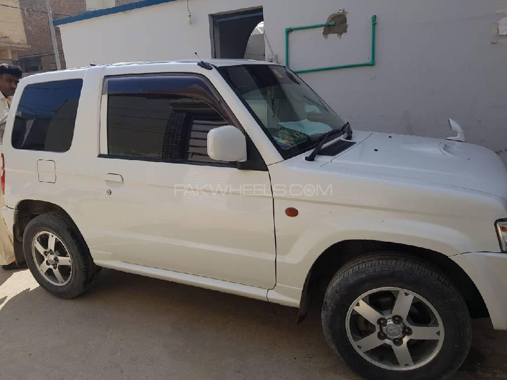 Mitsubishi Pajero Mini 2010 for Sale in Karachi Mitsubishi Pajero Mini 2010 for Sale in Karachi Image-2