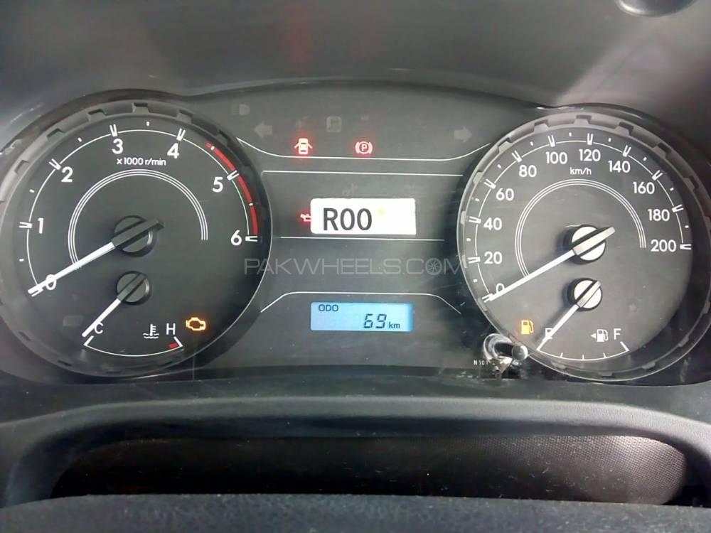 Toyota Hilux 2018 for Sale in Karachi Toyota Hilux 2018 for Sale in Karachi Image-6