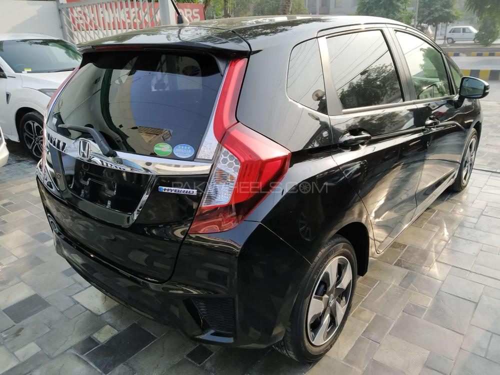 Honda Fit 2016 for Sale in Lahore Honda Fit 2016 for Sale in Lahore Image-13