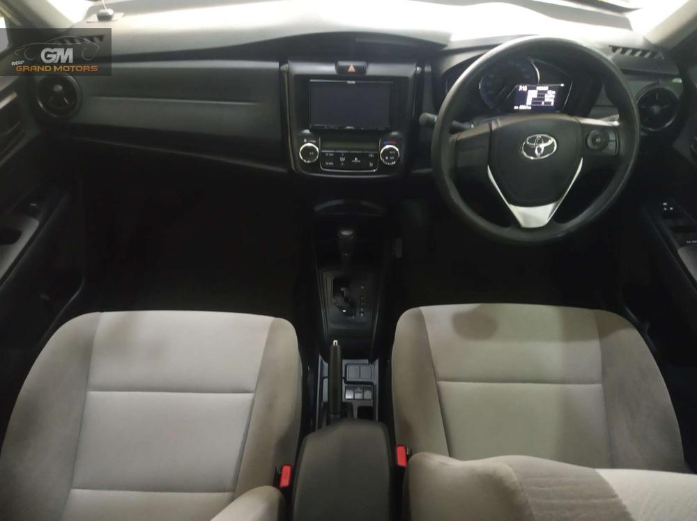 Toyota Corolla Axio 2016 for Sale in Karachi Toyota Corolla Axio 2016 for Sale in Karachi Image-11