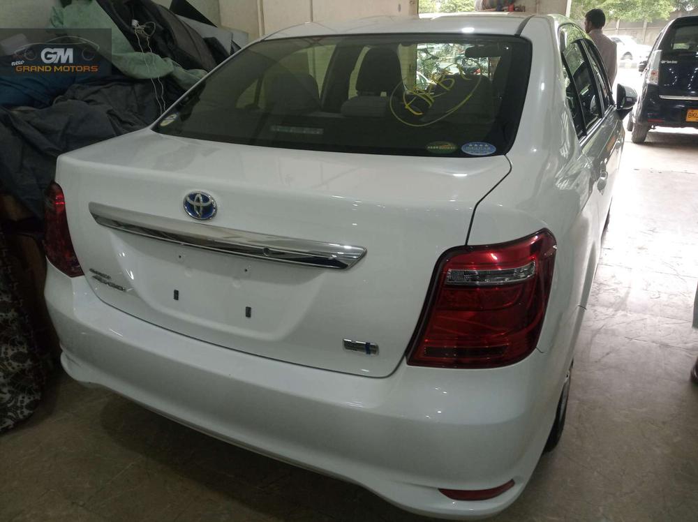 Toyota Corolla Axio 2016 for Sale in Karachi Toyota Corolla Axio 2016 for Sale in Karachi Image-12