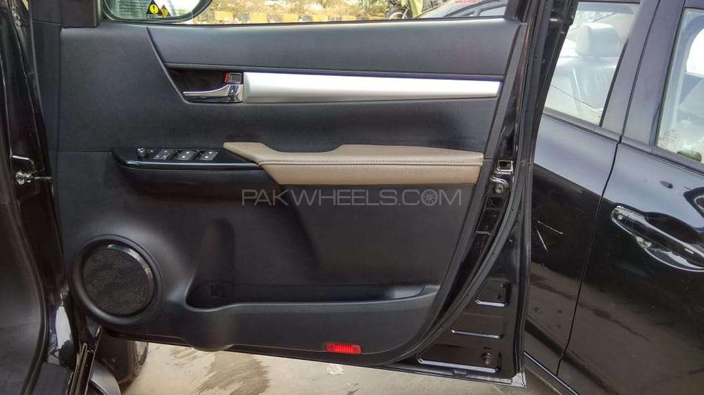 Toyota Hilux 2018 for Sale in Karachi Toyota Hilux 2018 for Sale in Karachi Image-10