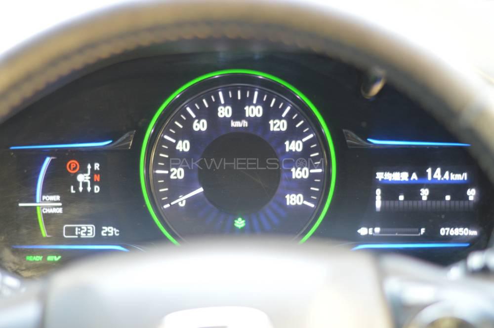 Honda Vezel 2015 for Sale in Karachi Honda Vezel 2015 for Sale in Karachi Image-4