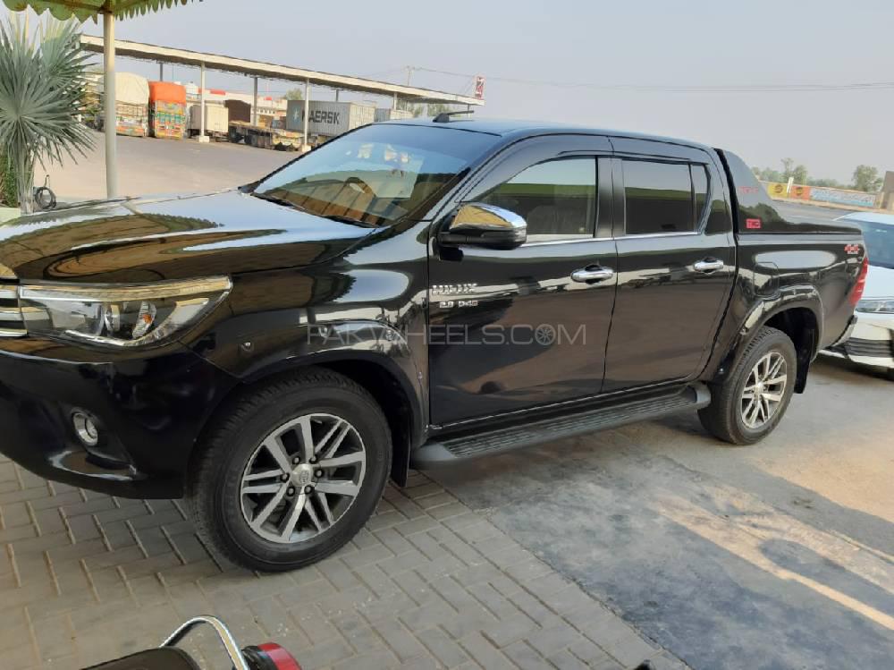 Toyota Hilux 2018 for Sale in Liaqat Pur Toyota Hilux 2018 for Sale in Liaqat Pur Image-3
