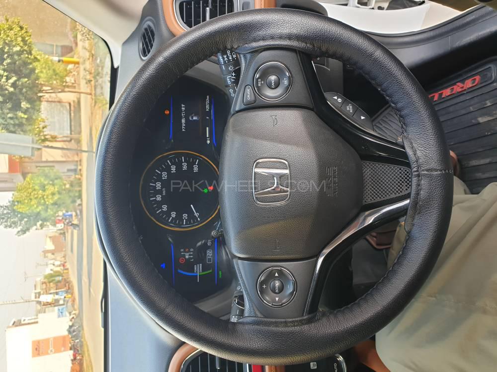 Honda Vezel 2014 for Sale in Sahiwal Honda Vezel 2014 for Sale in Sahiwal Image-6