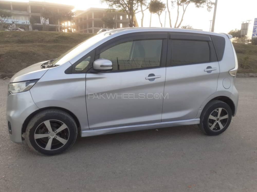 Nissan Dayz Highway Star 2013 for Sale in Rawalpindi Nissan Dayz Highway Star 2013 for Sale in Rawalpindi Image-4