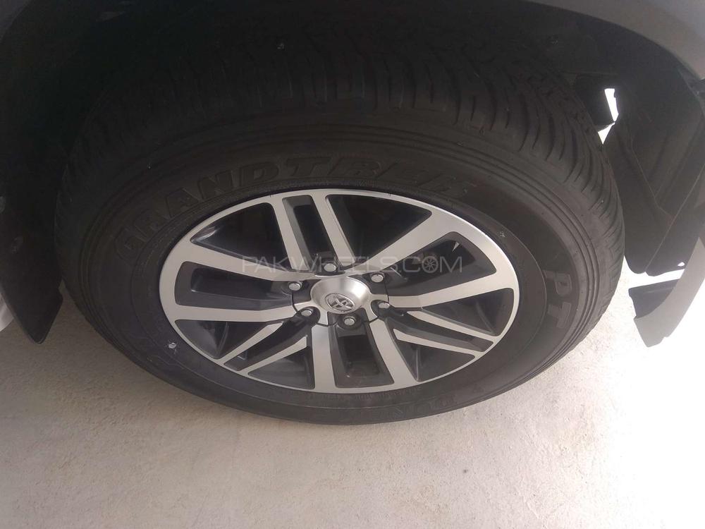 Toyota Fortuner 2019 for Sale in Karachi Toyota Fortuner 2019 for Sale in Karachi Image-3