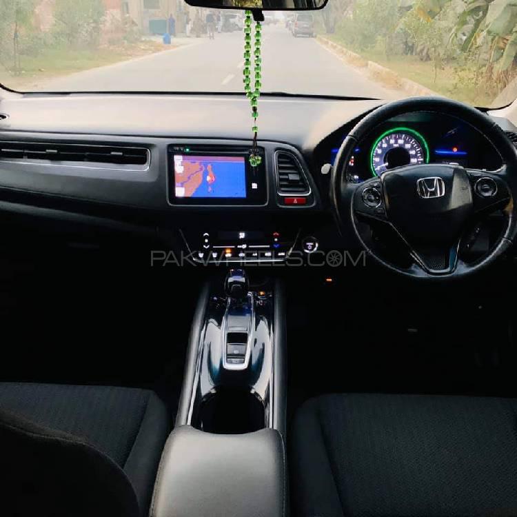Honda Vezel 2014 for Sale in Lahore Honda Vezel 2014 for Sale in Lahore Image-10