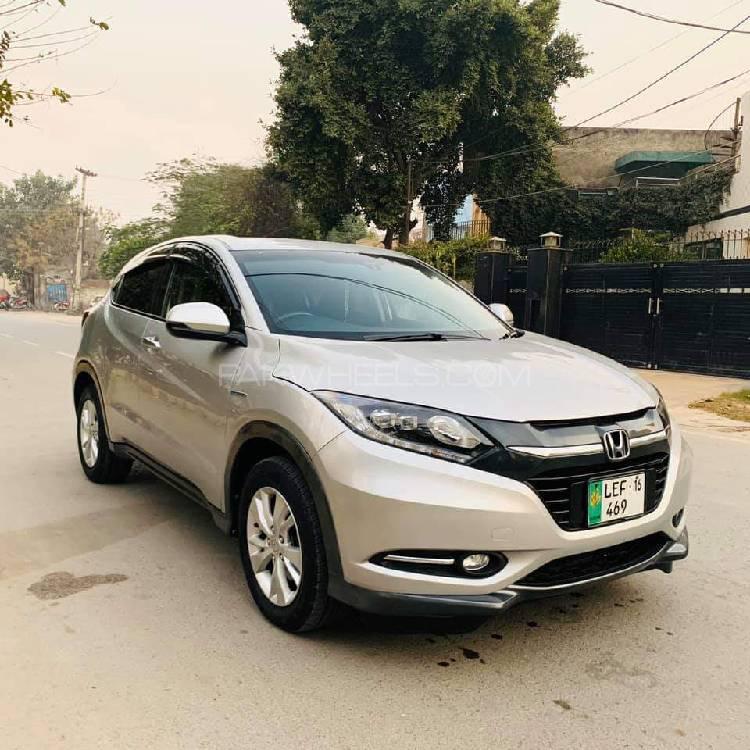 Honda Vezel 2014 for Sale in Lahore Honda Vezel 2014 for Sale in Lahore Image-11