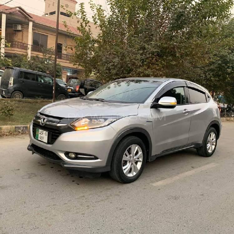 Honda Vezel 2014 for Sale in Lahore Honda Vezel 2014 for Sale in Lahore Image-12