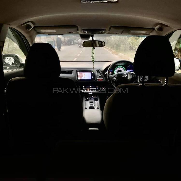 Honda Vezel 2014 for Sale in Lahore Honda Vezel 2014 for Sale in Lahore Image-14