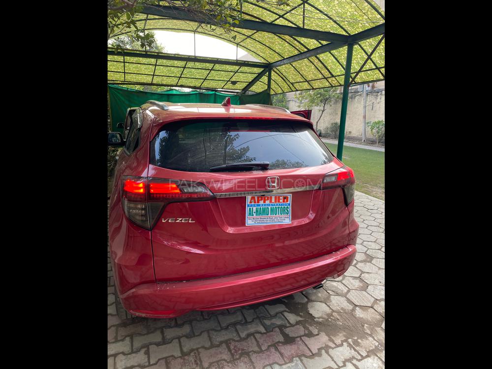 Honda Vezel 2018 for Sale in Lahore Honda Vezel 2018 for Sale in Lahore Image-2