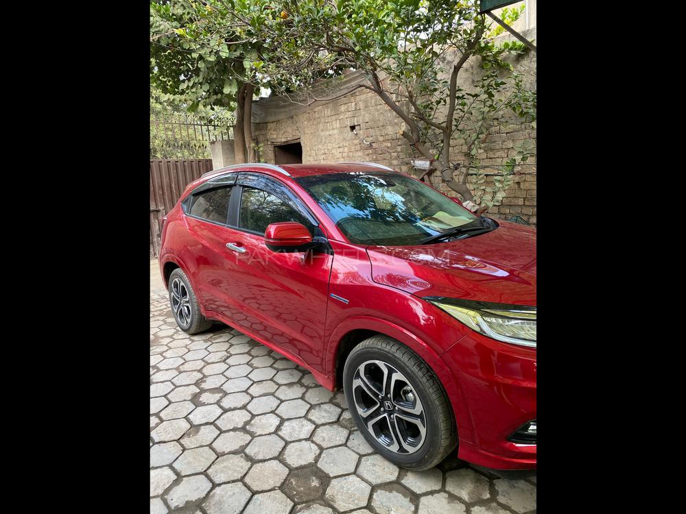 Honda Vezel 2018 for Sale in Lahore Honda Vezel 2018 for Sale in Lahore Image-3