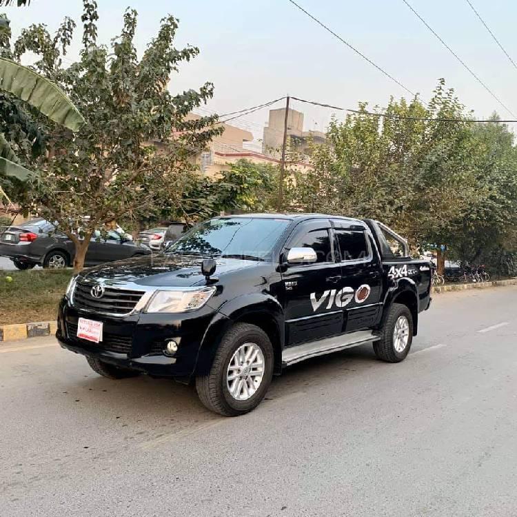 Toyota Hilux 2016 for Sale in Lahore Image-1