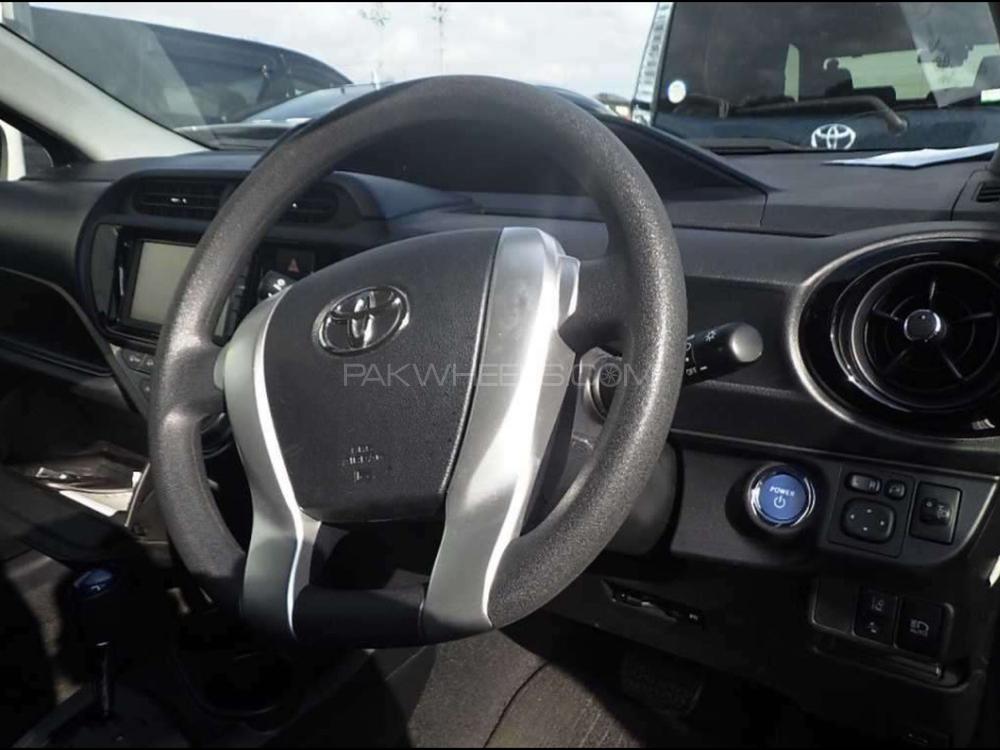Toyota Aqua 2016 for Sale in Peshawar Toyota Aqua 2016 for Sale in Peshawar Image-3